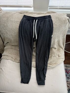 Vuori Performance Joggers Charcoal Heather